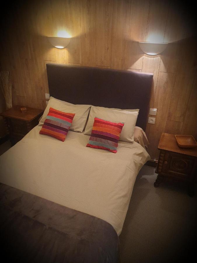 Mouli Del Riu Bed & Breakfast Saint Pierre dels Forcats Bagian luar foto