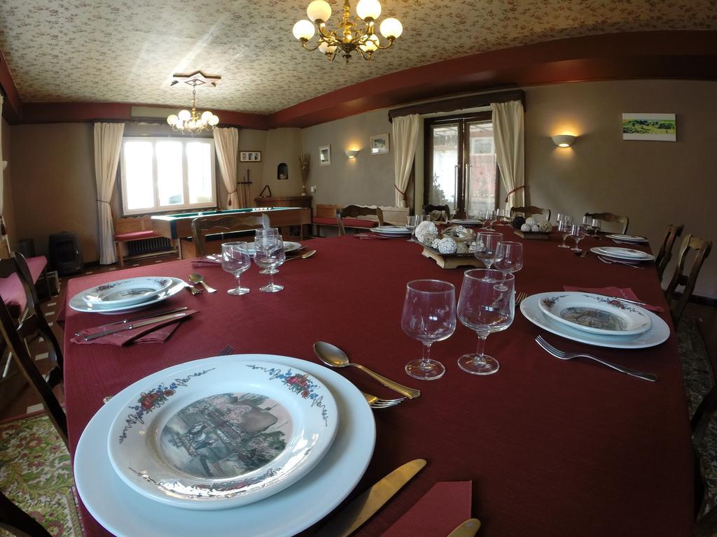 Mouli Del Riu Bed & Breakfast Saint Pierre dels Forcats Bagian luar foto